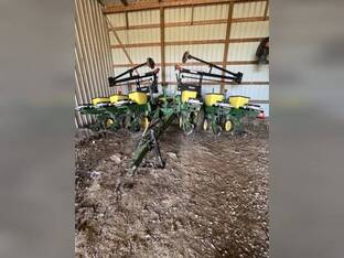John Deere 7000