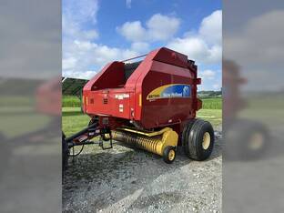 2011 New Holland BR7090