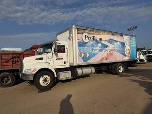 2017 Peterbilt 337