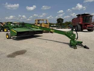 2011 John Deere 946