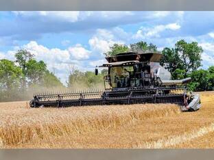 2016 Gleaner S97