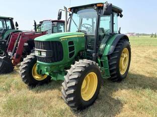 2012 John Deere 6140D