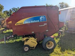 New Holland BR7060