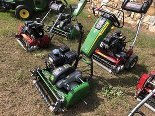 2023 John Deere 220SL
