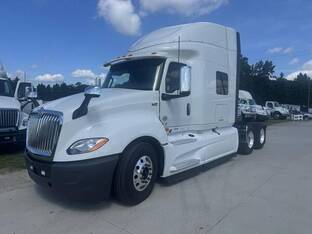 2022 International LT