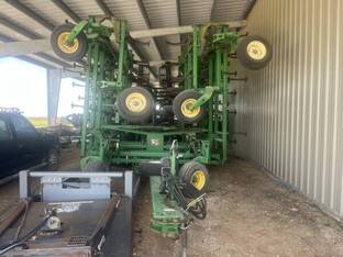 2013 John Deere 2210