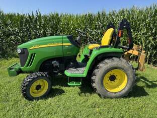 2010 John Deere 3320