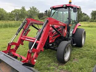2015 Mahindra 2565