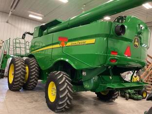 2021 John Deere S760