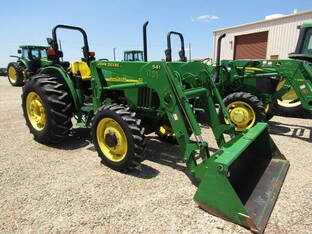 2002 John Deere 5220