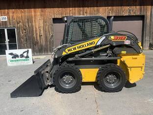 2021 New Holland L318