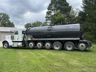 2020 Peterbilt 389