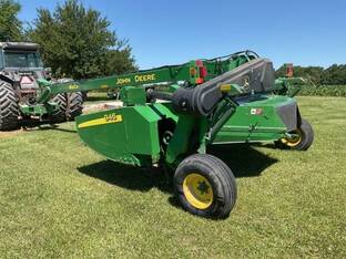 2017 John Deere 946