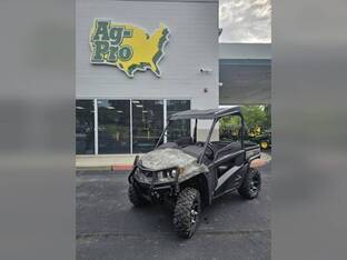 2025 John Deere XUV 590M