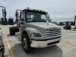 2026 Freightliner BUSINESS CLASS M2 106 PLUS