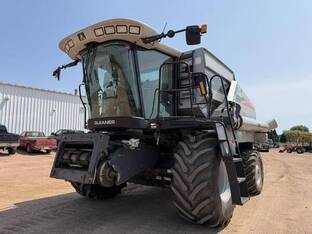 2008 Gleaner R65