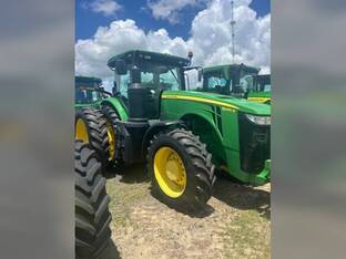 2017 John Deere 8245R