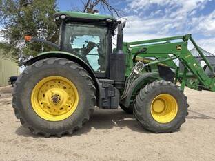 2014 John Deere 7230R