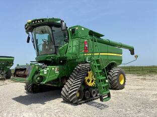 2023 John Deere S790
