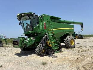 2023 John Deere S790