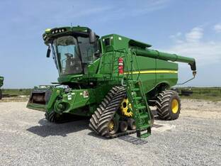 2023 John Deere S790