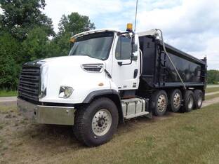 2013 Freightliner 114SD