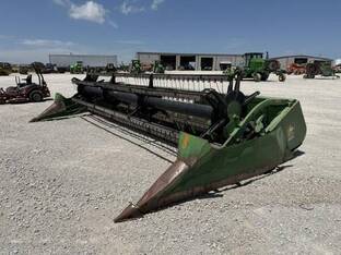 John Deere 220