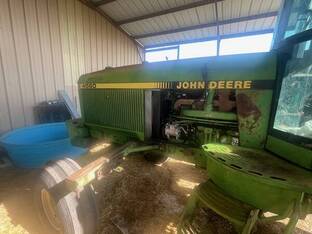 John Deere 4560