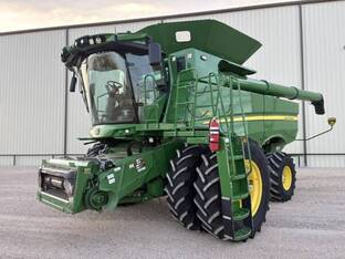 2023 John Deere S780