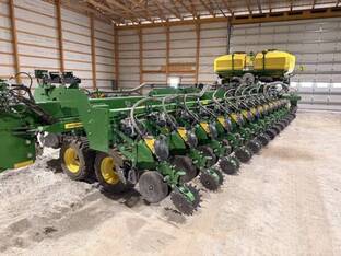 2025 John Deere DB80