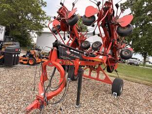 2023 Kuhn GF10812T