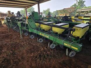 2024 John Deere 1720
