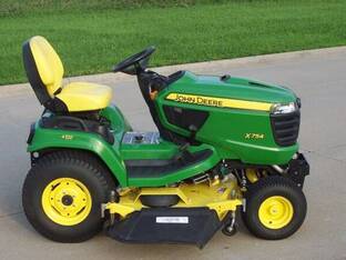 2016 John Deere X754
