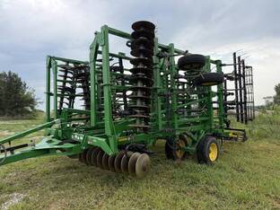 2016 John Deere 2310