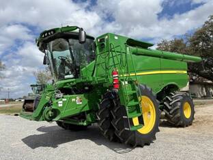 2023 John Deere S790