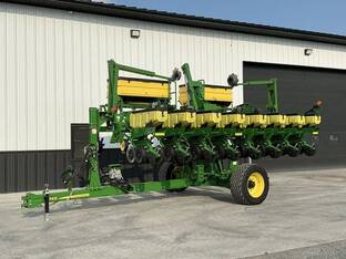 2022 John Deere 1745