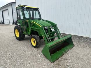 2012 John Deere 3320