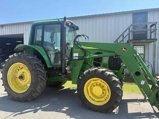 2005 John Deere 7520