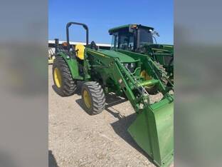 2022 John Deere 4052M