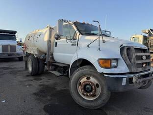 2009 Ford F750 SD