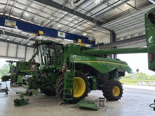 2023 John Deere S780