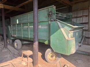 John Deere 115