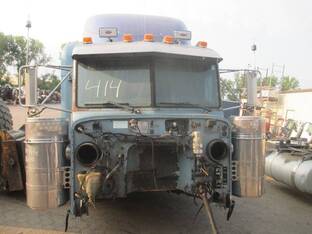 2001 Peterbilt 379