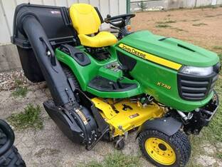 2016 John Deere X738