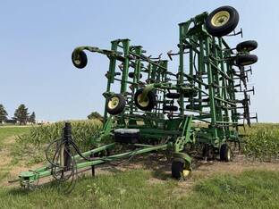 2003 John Deere 2400