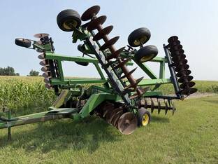 John Deere 650
