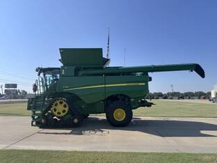 2024 John Deere S780