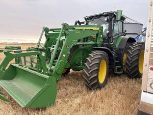 2025 John Deere 7R 230