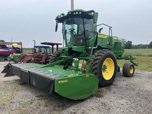 2022 John Deere W235R