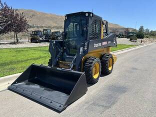 2023 John Deere 320G